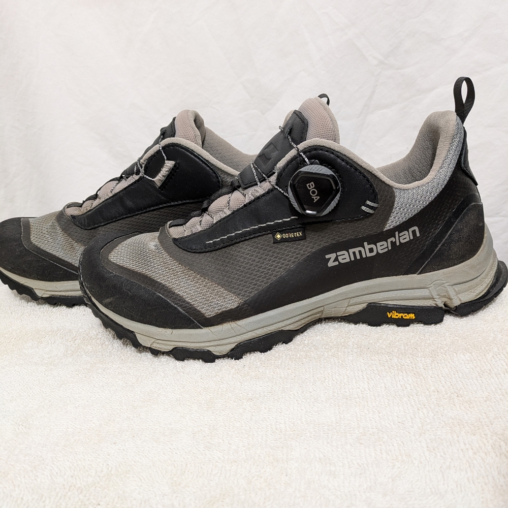 Men's Black and Gray Hiking Shoes